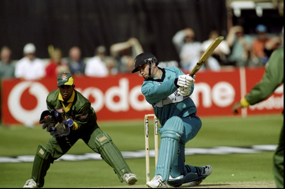 17 May 1999: Matthew Horne of New Zealand bats during the Cricket World Cup Group B match against Bangladesh played at Chelmsford, England. New Zealand won the game by 6 wickets. Credit: Mike Hewitt /Allsport
