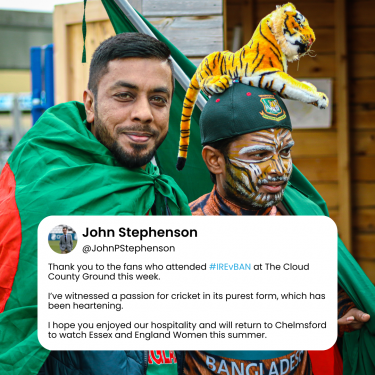 Red Funny Tweet Christmas Instagram Post